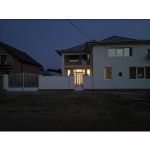 House 8 rooms, 3 bathrooms and 1500 square meters garden, 18 km from Arad